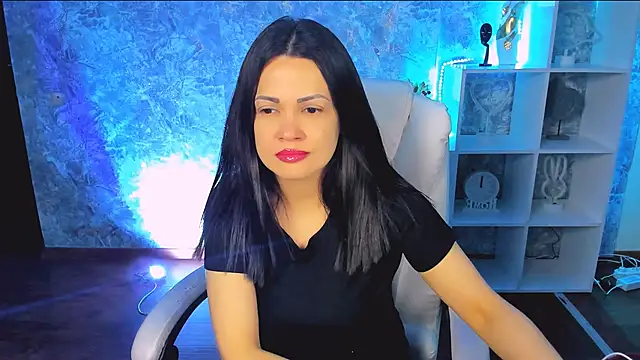Snapshot of karolina_robinson chatting on 04-25-26, 11:57 karolina robinson online show from 04-25-26, 11:57