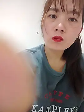 Snapshot of Queen-love45 chatting on 02-20-26, 06:26 Queen-love45 online show from 02-20-26, 06:26