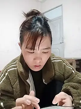 Snapshot of Queen-love45 chatting on 02-05-26, 01:51 Queen-love45 online show from 02-05-26, 01:51