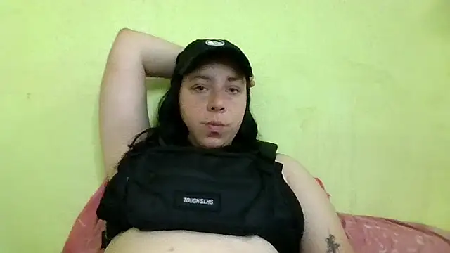 Snapshot of MillaSourety chatting on 05-29-26, 01:06 MillaSourety online show from 05-29-26, 01:06