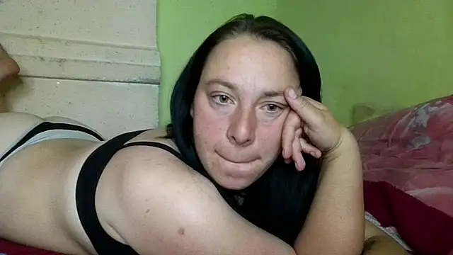 Snapshot of MillaSourety chatting on 06-04-26, 08:30 MillaSourety online show from 06-04-26, 08:30