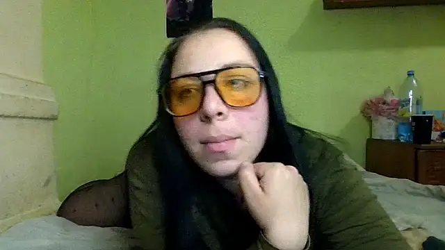 Snapshot of MillaSourety chatting on 04-21-26, 07:42 MillaSourety online show from 04-21-26, 07:42