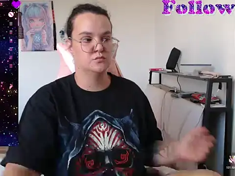 lunatigre4 online show from 07-21-26, 06:53