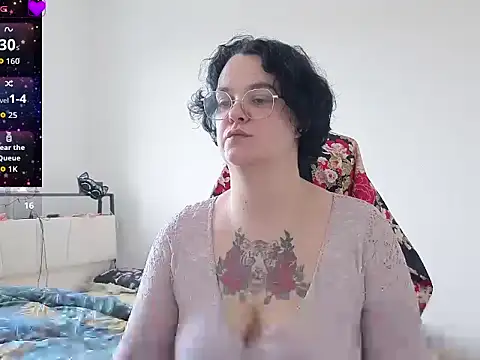 lunatigre4 online show from 02-24-26, 03:13