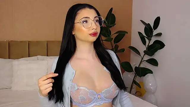 Snapshot of BellaHere chatting on 05-05-26, 06:49 BellaHere online show from 05-05-26, 06:49