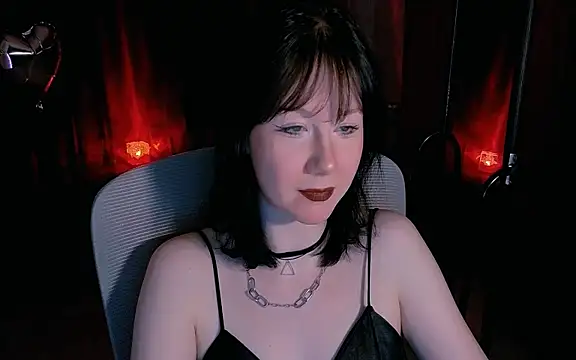 Snapshot of marty_bree chatting on 04-24-26, 05:15 marty bree online show from 04-24-26, 05:15