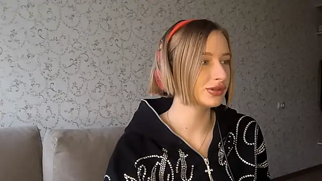 DeliciaBagnoli online show from 03-18-26, 02:19