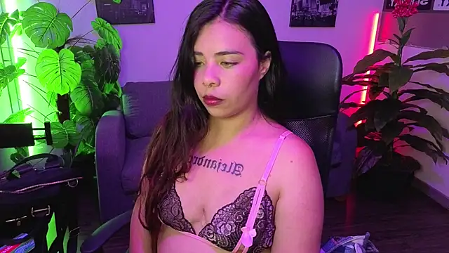 liany taylor online show from 03-21-26, 02:57