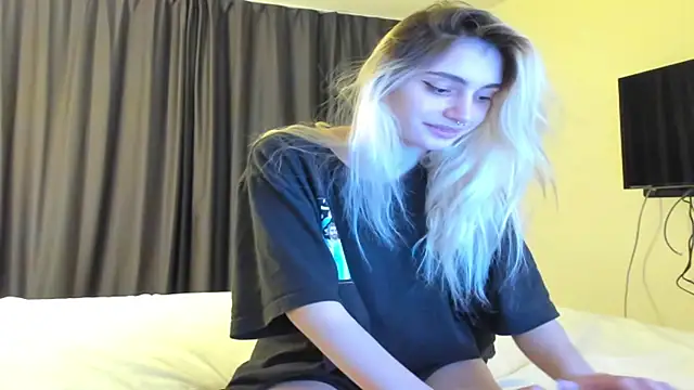 Lesyalisss online show from 04-08-26, 01:07