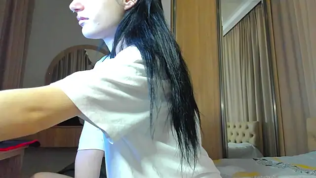 Snapshot of Lesyalisss chatting on 05-14-26, 10:40 Lesyalisss online show from 05-14-26, 10:40