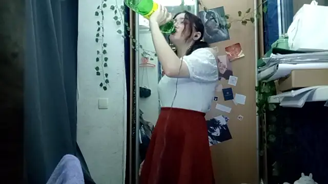 PhoebePalmer online show from 03-22-26, 08:32