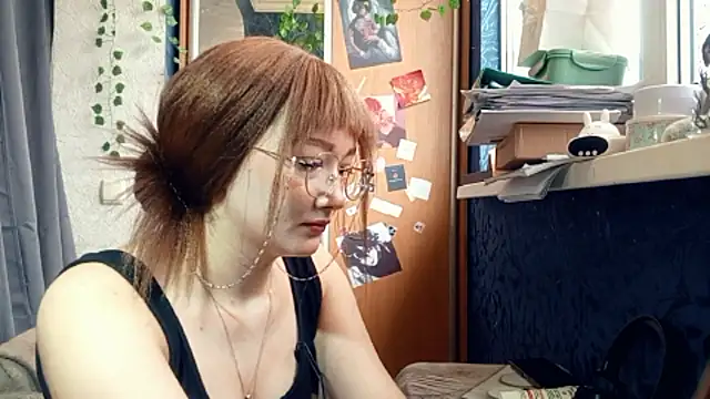 PhoebePalmer online show from 03-05-26, 12:24