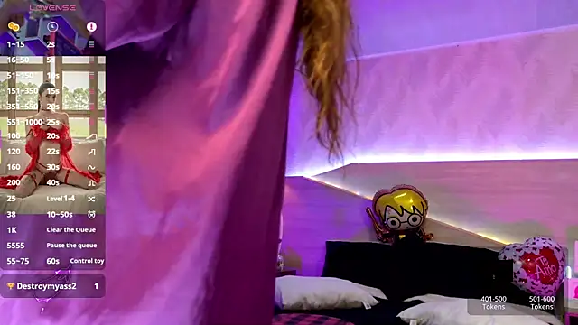 kylliefox  online show from 11-18-25, 03:04