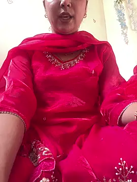 Snapshot of kavyababy00 chatting on 02-20-26, 04:20 kavyababy00 online show from 02-20-26, 04:20