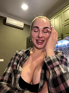 Best-B00bs online show from 11-18-25, 09:07