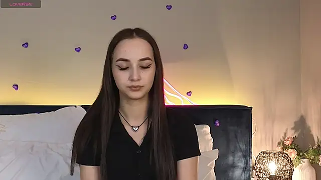 KiraLoo online show from 02-18-26, 03:52