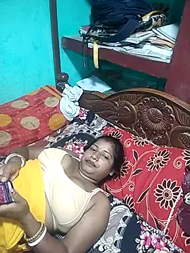 Snapshot of Your_deshibhabi25years chatting on 07-07-26, 03:59 Your deshibhabi25years online show from 07-07-26, 03:59