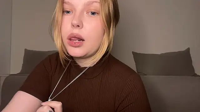 Snapshot of Ophelia_Ritz chatting on 05-07-26, 10:57 Ophelia Ritz online show from 05-07-26, 10:57