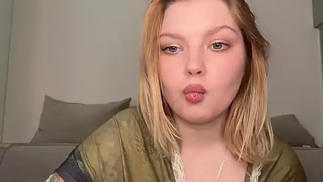 Ophelia Ritz online show from 07-01-26, 06:47