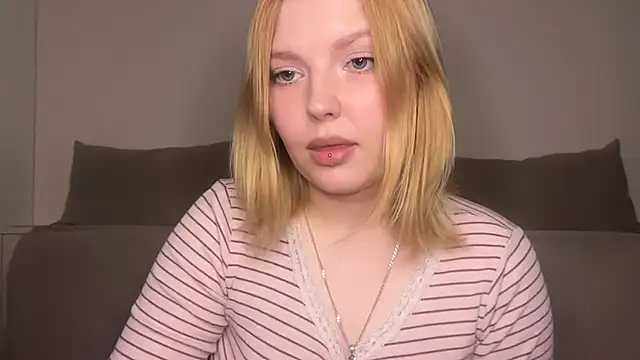 Snapshot of Ophelia_Ritz chatting on 05-24-26, 09:47 Ophelia Ritz online show from 05-24-26, 09:47