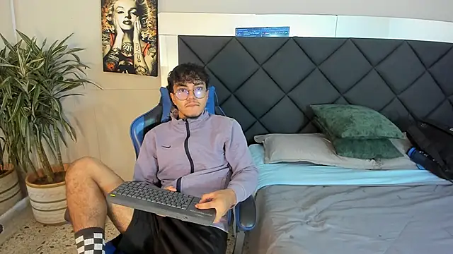 kai storn online show from 03-10-26, 11:14