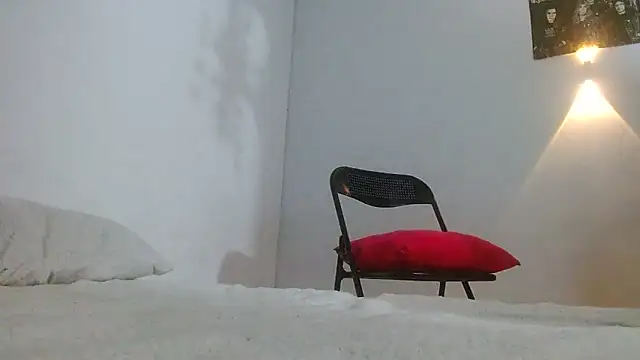 sensualstryp online show from 04-05-26, 11:00