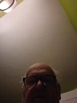 Snapshot of mcwire9 chatting on 07-30-26, 02:38 mcwire9 online show from 07-30-26, 02:38