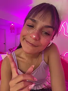 Snapshot of Kitty_madness chatting on 02-17-26, 08:28 Kitty madness online show from 02-17-26, 08:28