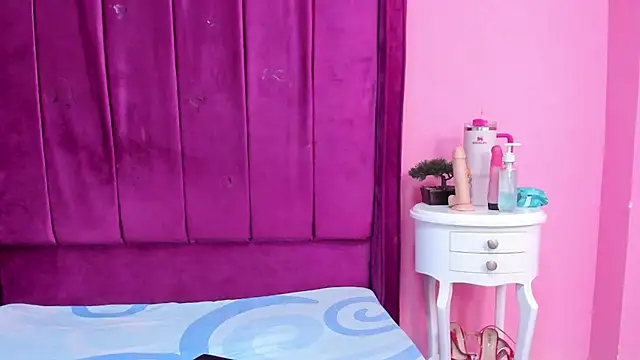 Snapshot of brendarendon chatting on 02-23-26, 08:09 brendarendon online show from 02-23-26, 08:09