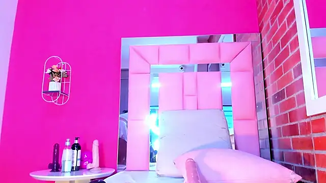 Snapshot of Baby_doll_XOXO chatting on 02-05-26, 01:51 Baby doll XOXO online show from 02-05-26, 01:51