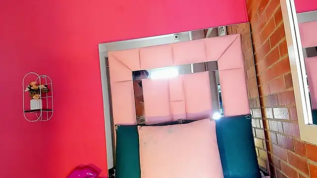 Snapshot of Baby_doll_XOXO chatting on 02-08-26, 05:43 Baby doll XOXO online show from 02-08-26, 05:43