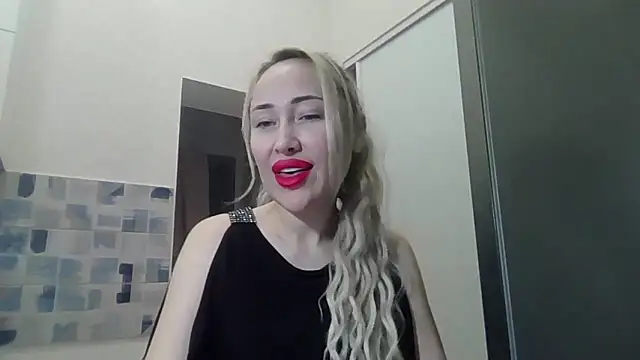 NanaGold2992 online show from 02-26-26, 03:28