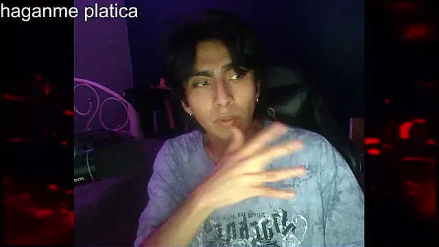 Snapshot of KonanStrip chatting on 02-10-26, 04:22 KonanStrip online show from 02-10-26, 04:22