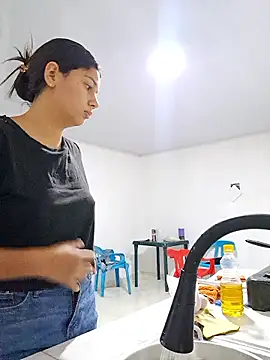 Snapshot of Cris18sexy chatting on 02-14-26, 12:27 Cris18sexy online show from 02-14-26, 12:27