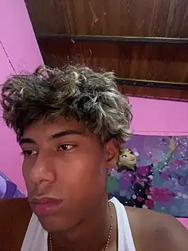 Snapshot of Adan21_cm chatting on 02-05-26, 05:47 Adan21 cm online show from 02-05-26, 05:47