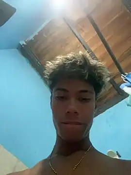 Snapshot of Adan21_cm chatting on 02-17-26, 10:40 Adan21 cm online show from 02-17-26, 10:40