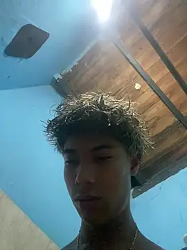 Snapshot of Adan21_cm chatting on 02-03-26, 12:21 Adan21 cm online show from 02-03-26, 12:21