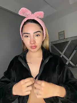 KimCollinss online show from 02-06-26, 03:57