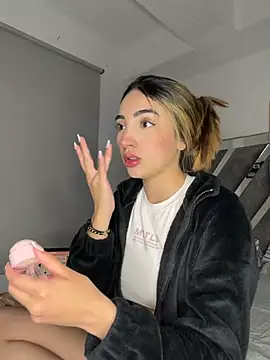 KimCollinss online show from 02-07-26, 01:13