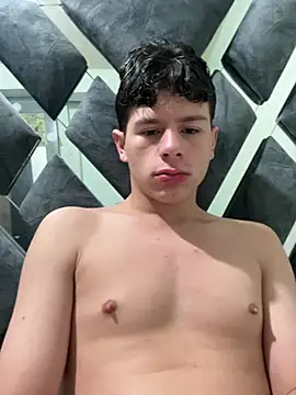 Snapshot of Andy12912 chatting on 02-20-26, 08:00 Andy12912 online show from 02-20-26, 08:00