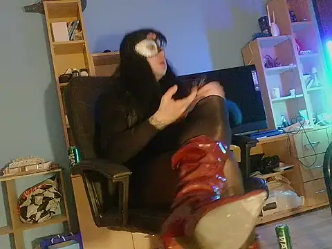 NylonSlave32 online show from 02-03-26, 04:32