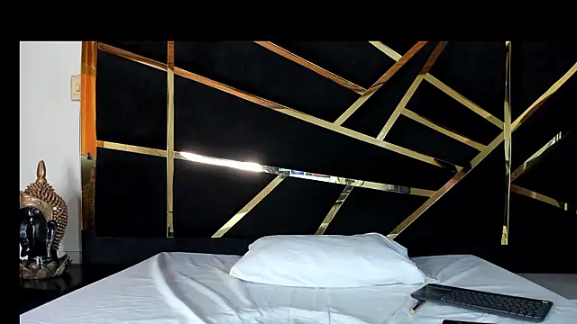 Snapshot of AngieLafourcade chatting on 02-12-26, 12:49 AngieLafourcade online show from 02-12-26, 12:49