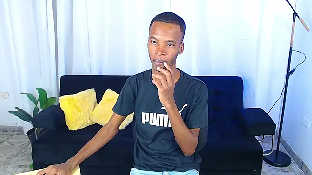 Snapshot of gusy_18 chatting on 02-06-26, 08:16 gusy 18 online show from 02-06-26, 08:16