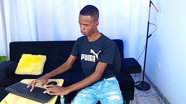 Snapshot of gusy_18 chatting on 02-27-26, 08:52 gusy 18 online show from 02-27-26, 08:52