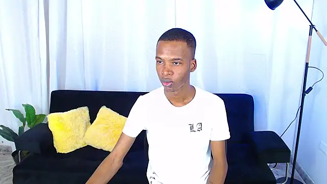 Snapshot of gusy_18 chatting on 02-05-26, 08:15 gusy 18 online show from 02-05-26, 08:15