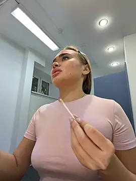 MonicaWestt online show from 06-05-26, 07:03