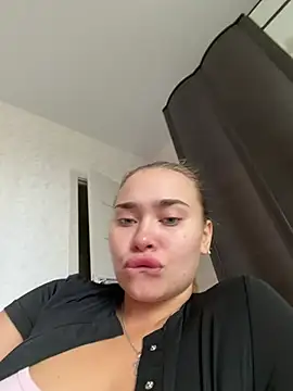 Snapshot of MonicaWestt chatting on 07-17-26, 08:44 MonicaWestt online show from 07-17-26, 08:44