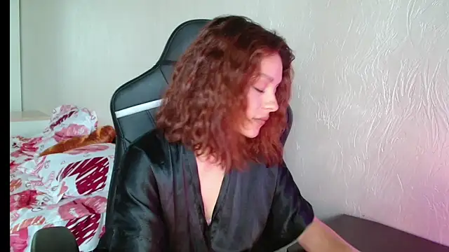 Snapshot of Eva_Avea chatting on 06-09-26, 09:21 Eva Avea online show from 06-09-26, 09:21