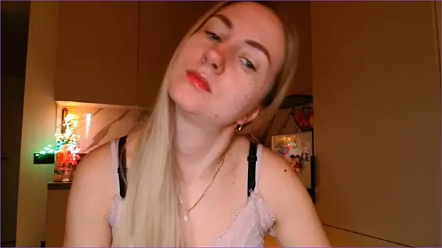 BluueSilk online show from 02-18-26, 06:11