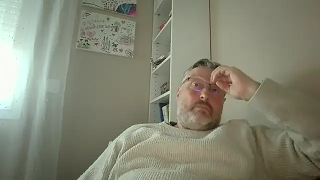 doudou310 online show from 03-26-26, 05:22